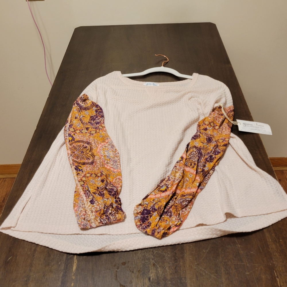Grace & Lace Cream Patterned Sleeve Top Medium